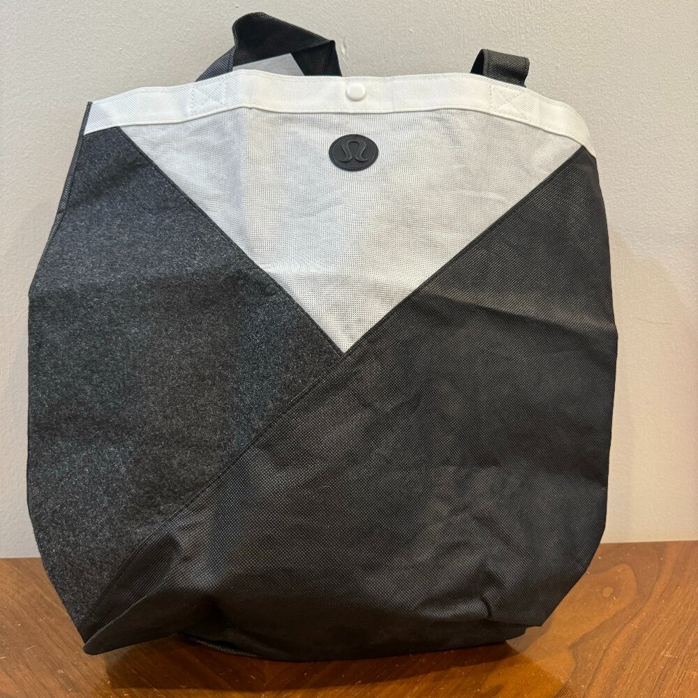 Lululemon White/Black Felt Reusable Shopping Tote Bag with Black Logo